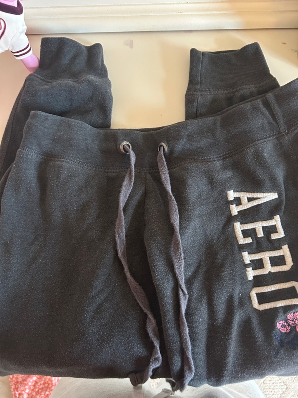 Aeropostale Black Girls' Jogger Sweatpants with Drawstring Logo